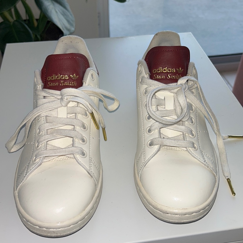 Adidas Stan Smith off white and burgandy size 6
